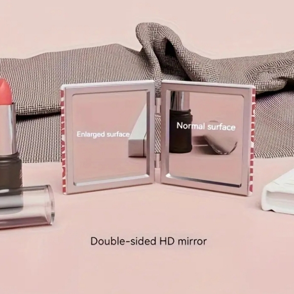 Hello Kitty Compact Mirror - Picture 3 of 4